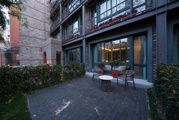 Shanghai Huaihai Mansion image 3